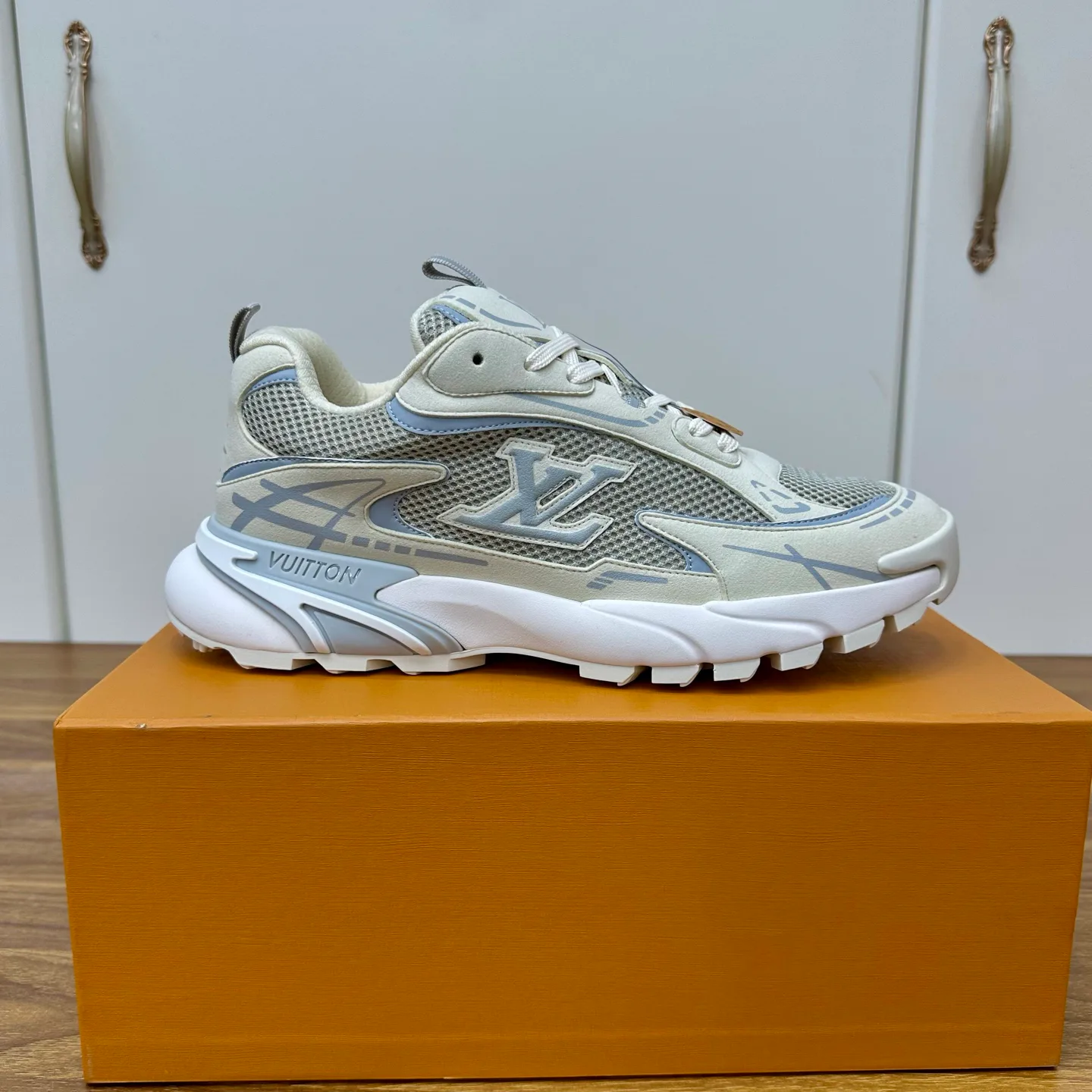 Men's Sneakers LOUIS VUITTON 17477023
