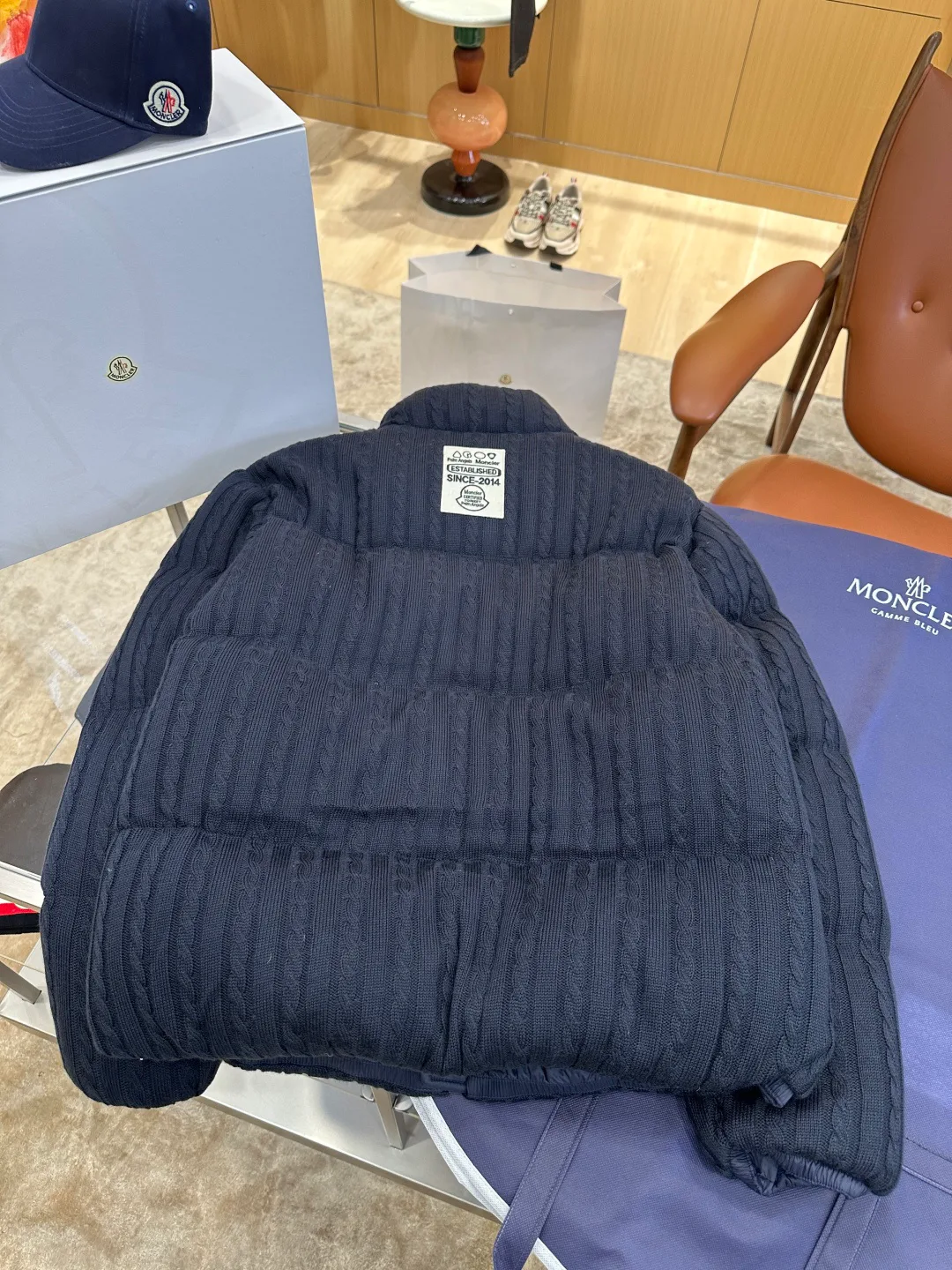 Men's Jackets And Down Jackets MONCLER 18359902