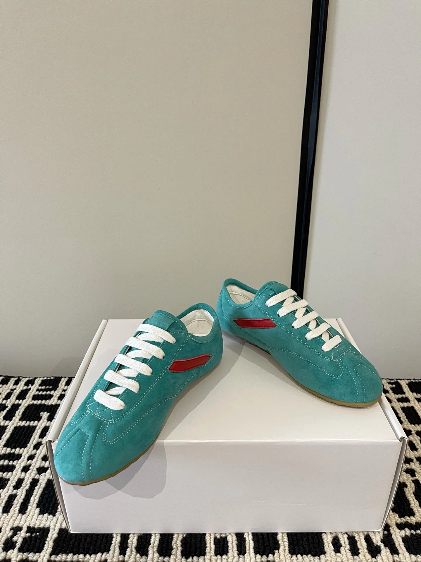 Women's Sneakers ALEXANDER MCQUEEN 18386245
