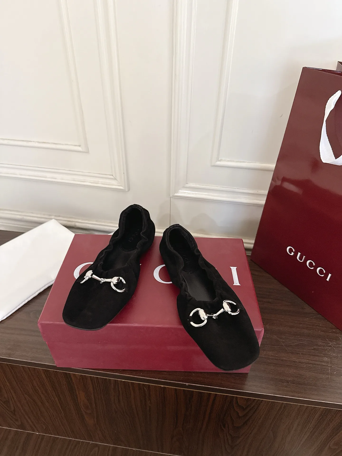 Women's Ballet Flats GUCCI 18135526