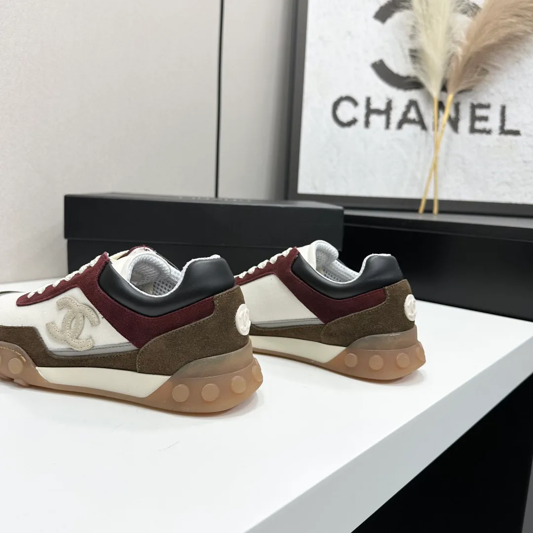 Women's Sneakers CHANEL 18025580