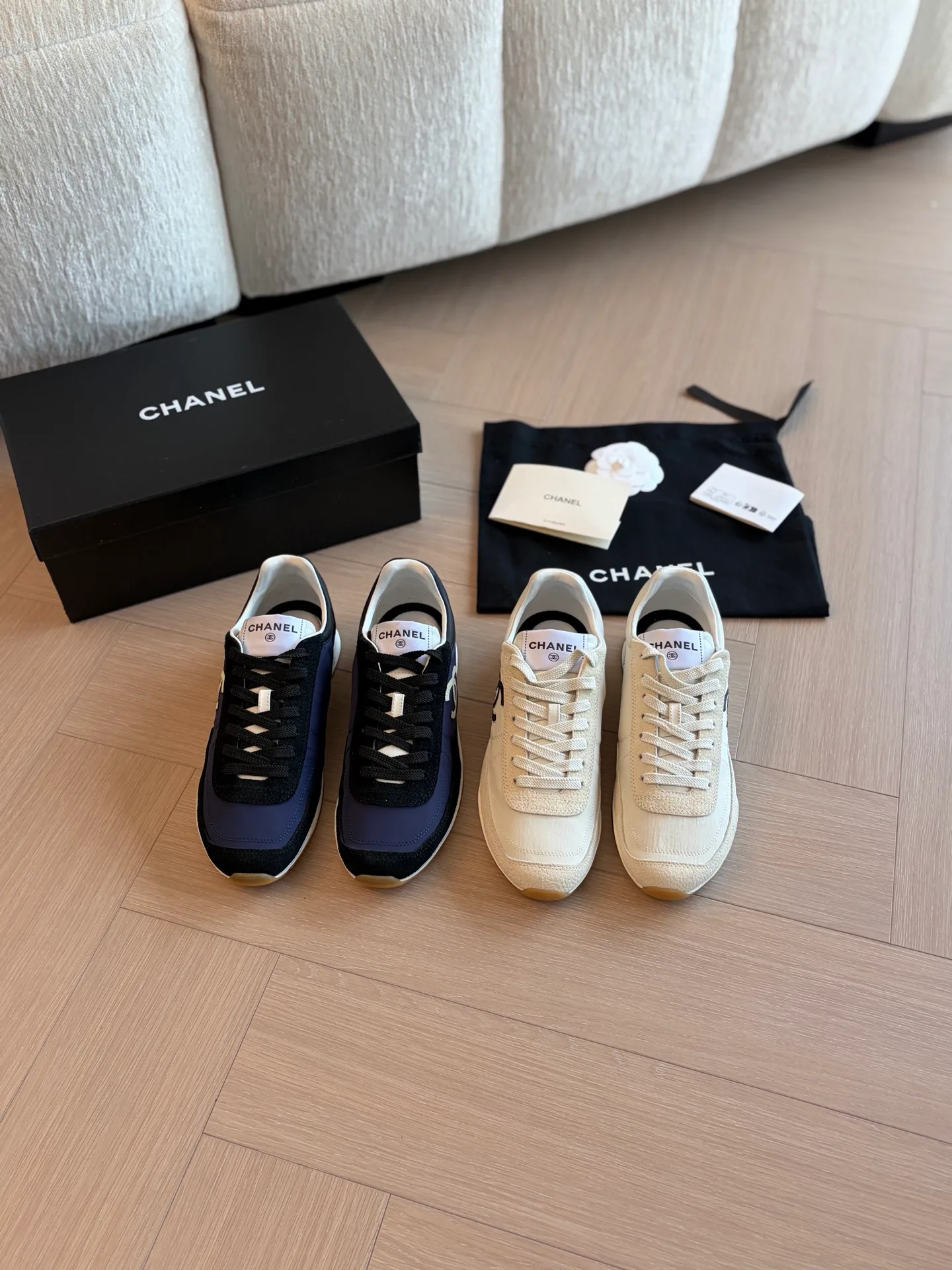 Women's Sneakers CHANEL 18063706