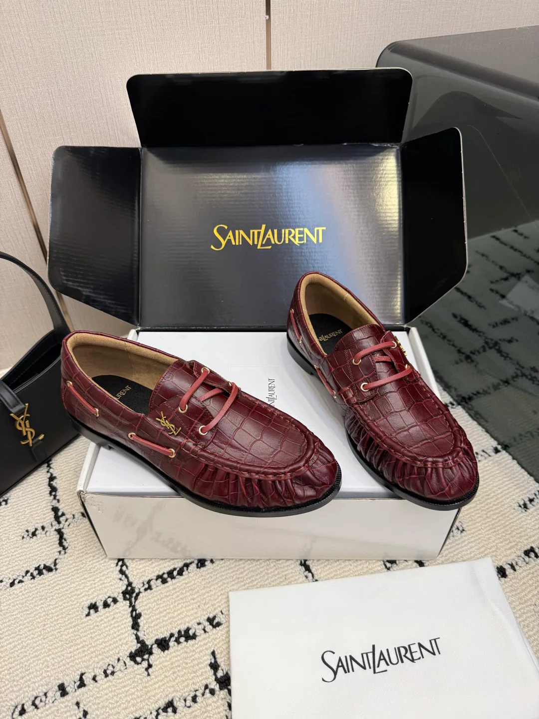Women's Loafers And Moccasins SAINT LAURENT 17816909