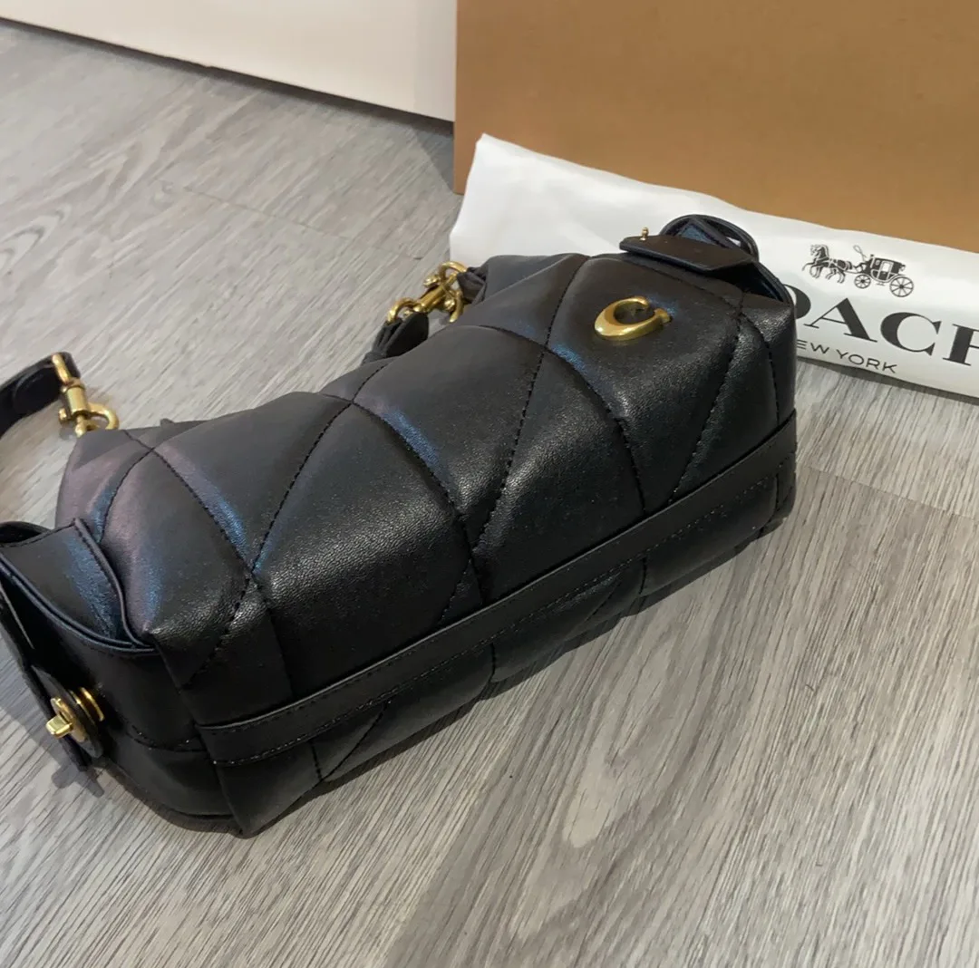 Women's Classic Handbags COACH 17824698