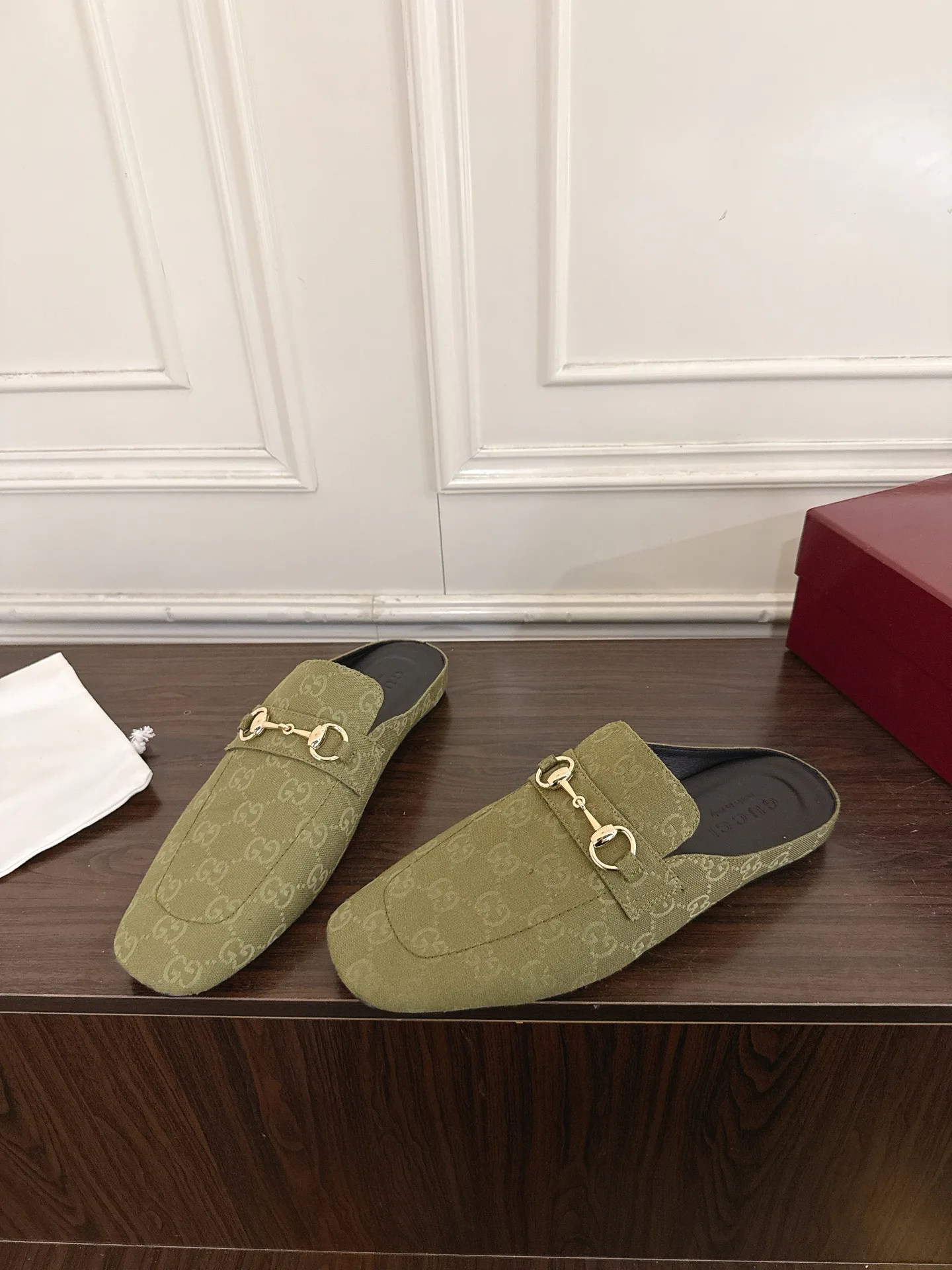 Women's Mules And Clogs GUCCI 17956784