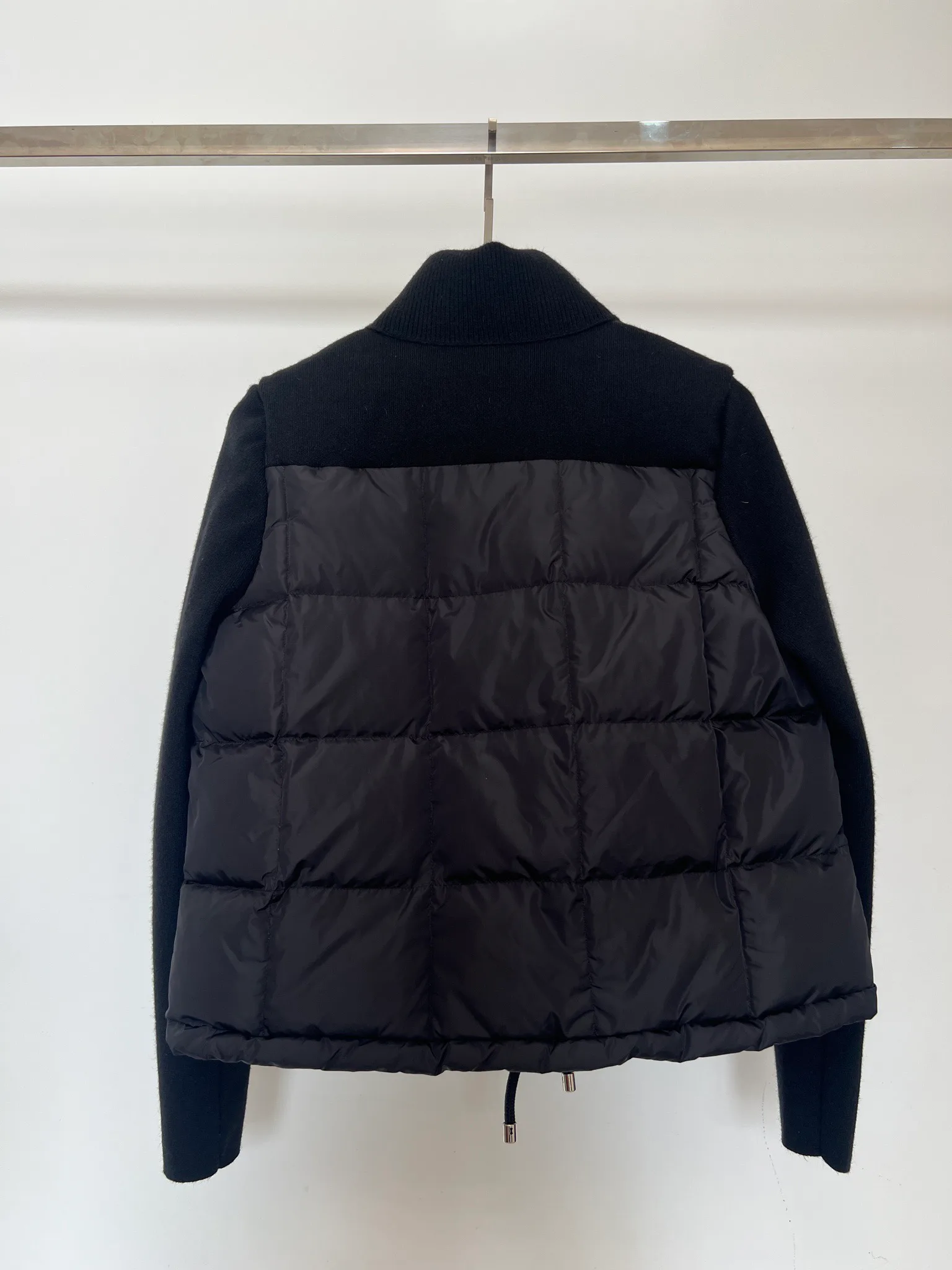 Women's Jackets And Down Jackets MONCLER 18416120