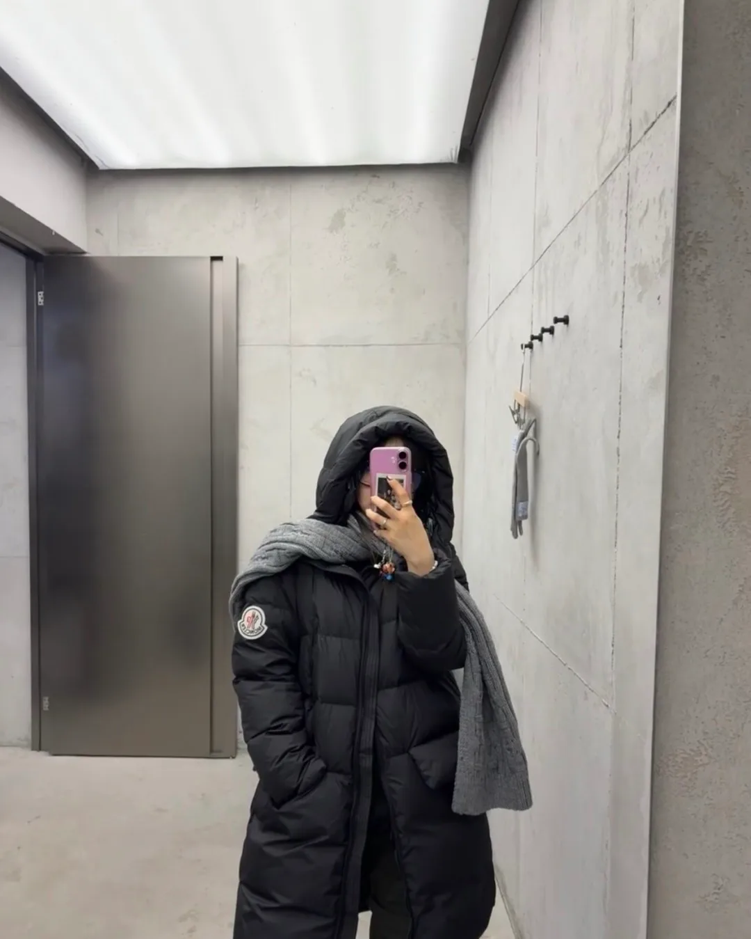 Women's Jackets And Down Jackets MONCLER 18007534