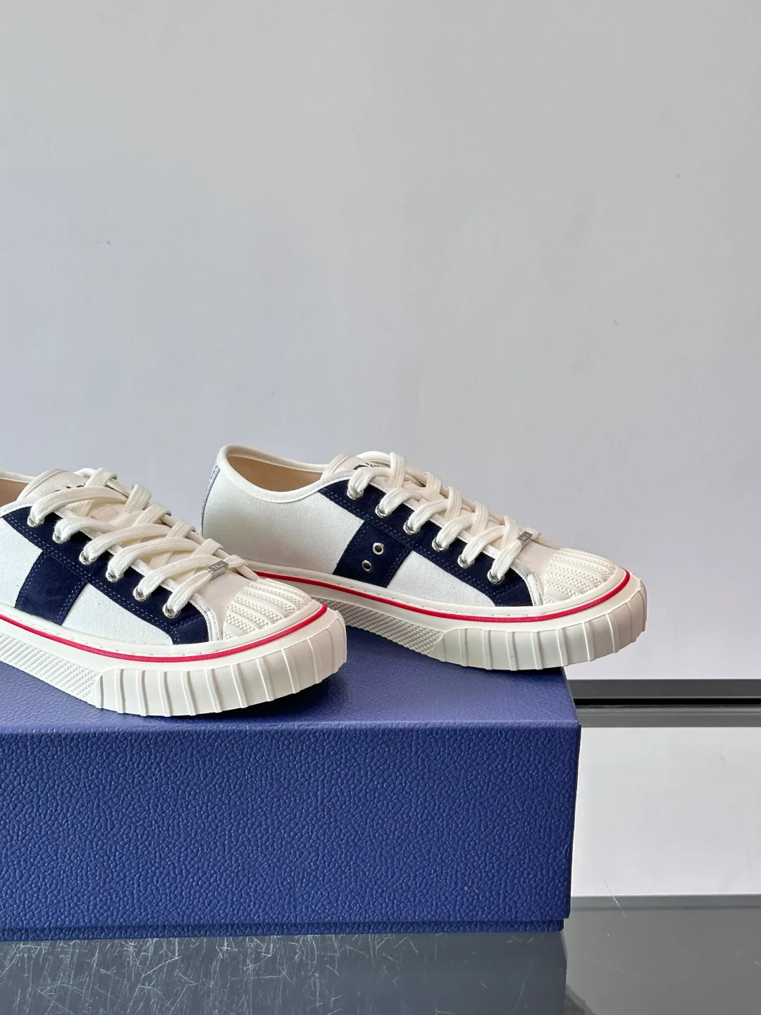 Women's Sneakers CHRISTIAN DIOR 18102136
