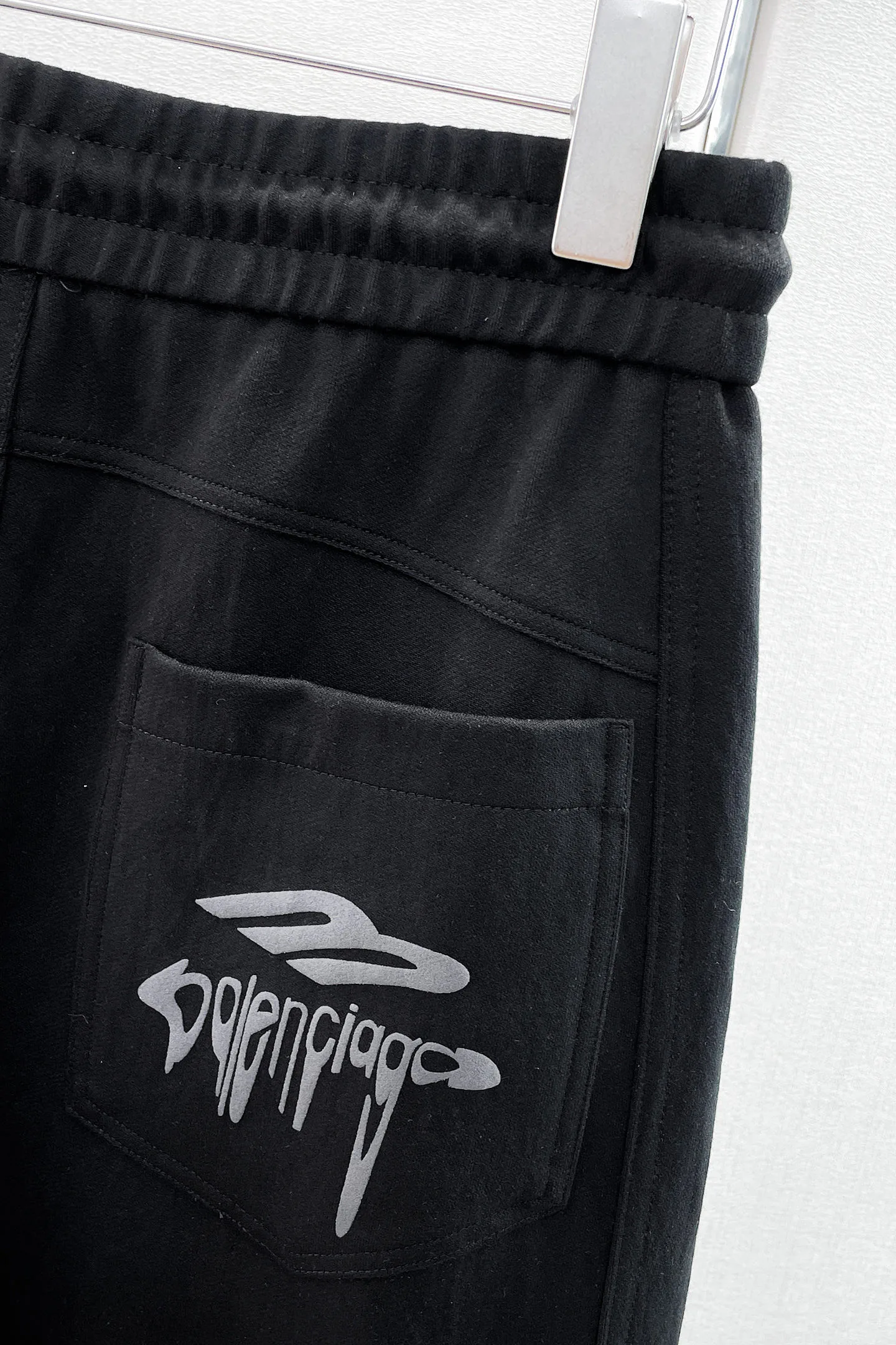 Men's Trousers BALENCIAGA 18345692