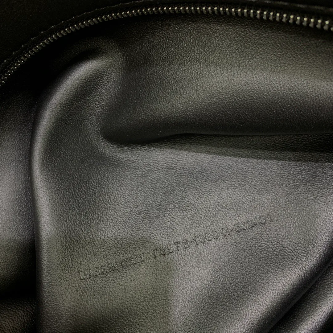 Women's Classic Handbags BALENCIAGA 18136388