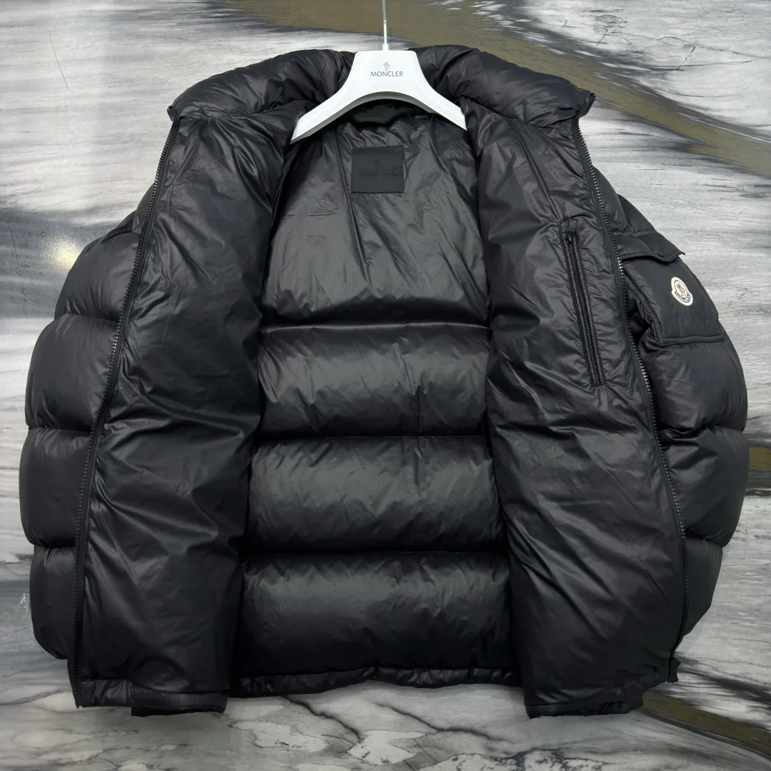 Men's Jackets And Down Jackets MONCLER 17927103