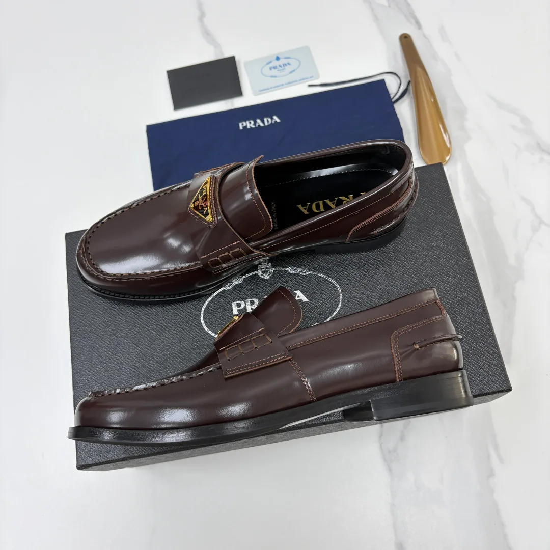 Men's Loafers And Dress Shoes PRADA 18367970