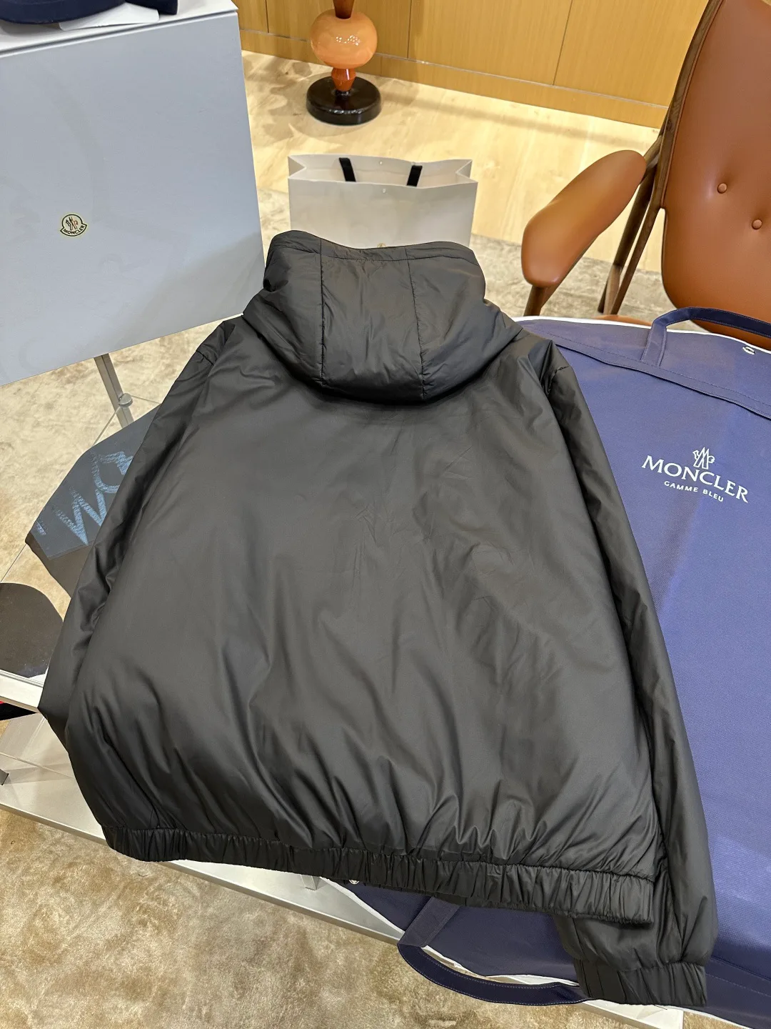 Men's Jackets And Down Jackets MONCLER 18461326