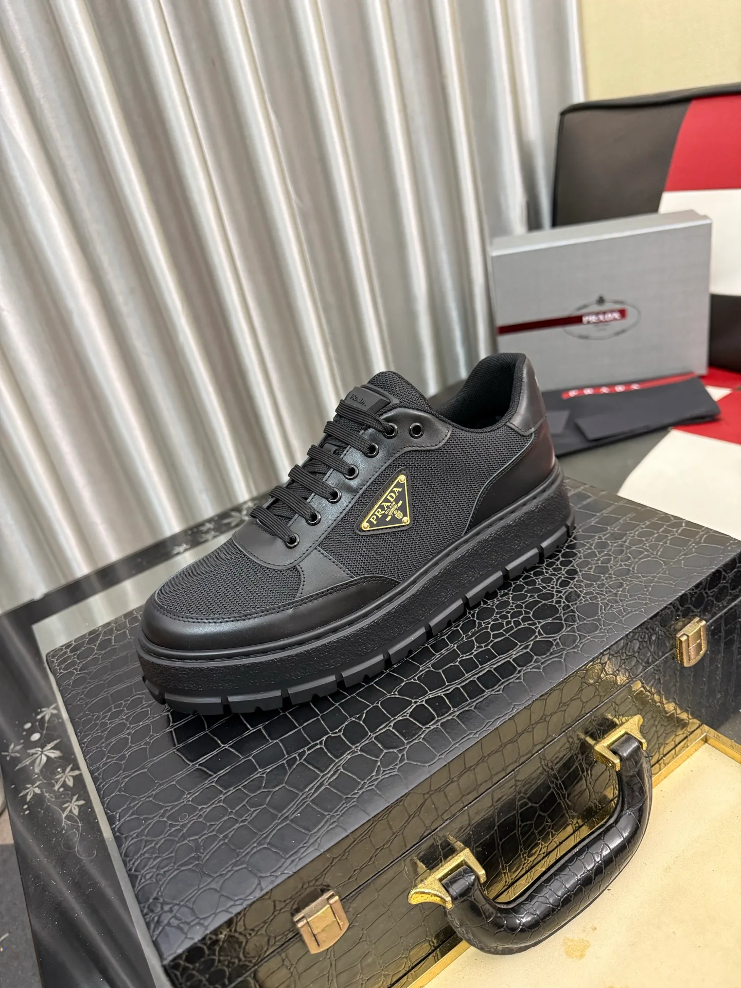 Women's Sneakers PRADA 18417415