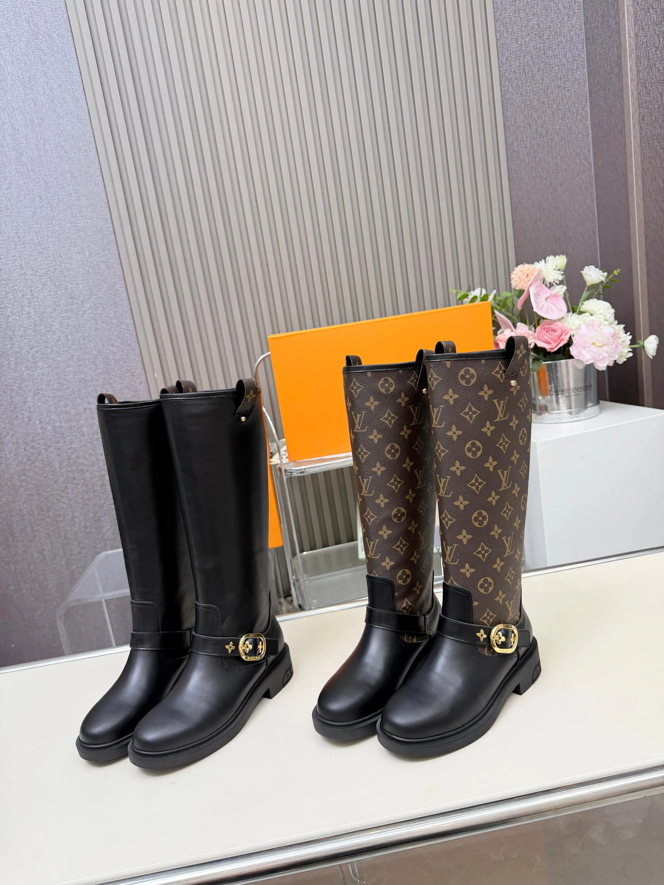 Women's Ankle Boots LOUIS VUITTON 18279807