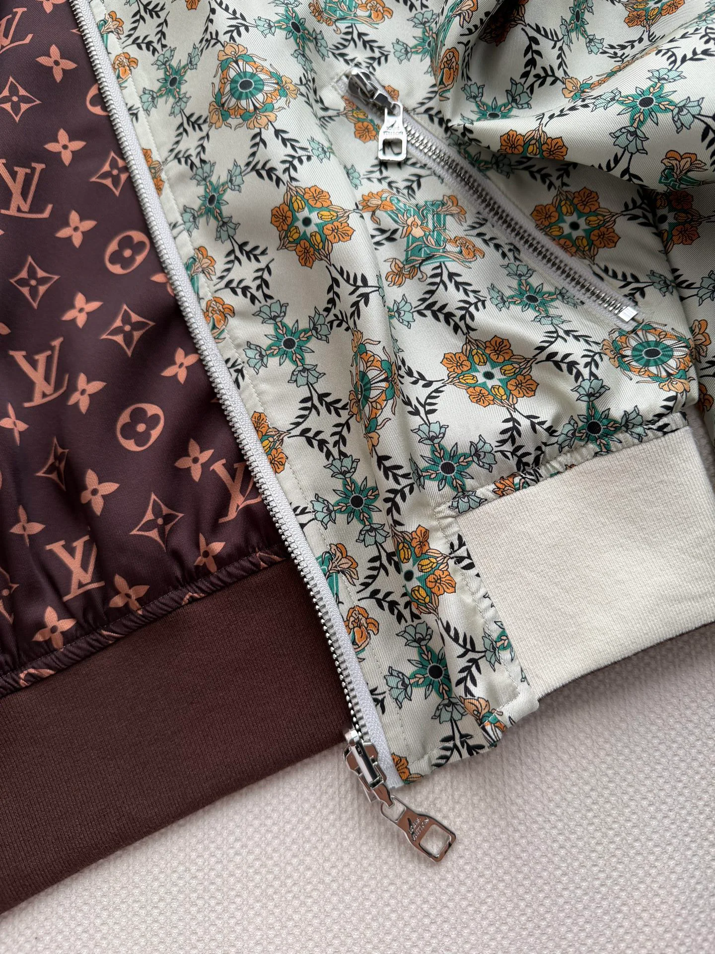 Women's Jackets And Down Jackets LOUIS VUITTON 17307665