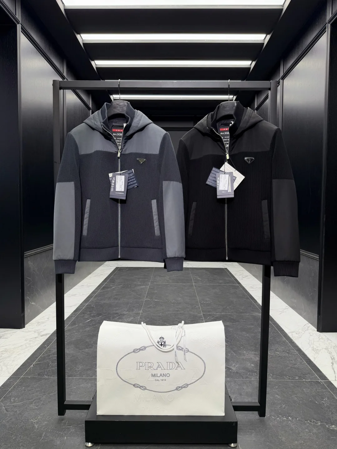 Куртки И Пуховики Мужские Prada 18596149