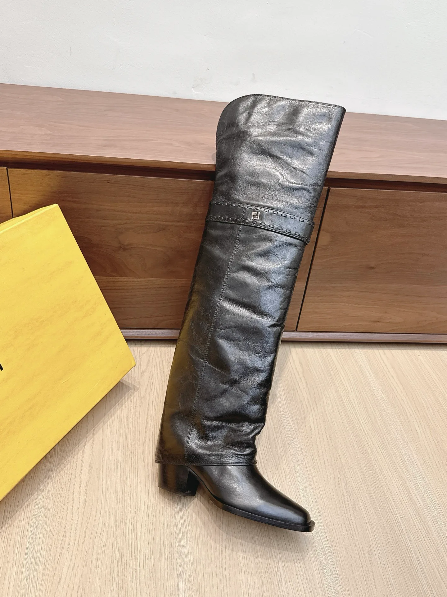 Women's Boots FENDI 18370170