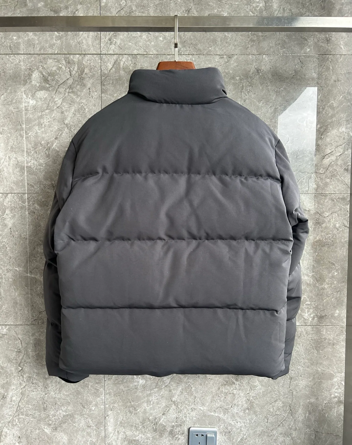 Men's Jackets And Down Jackets CANADA GOOSE 18129806