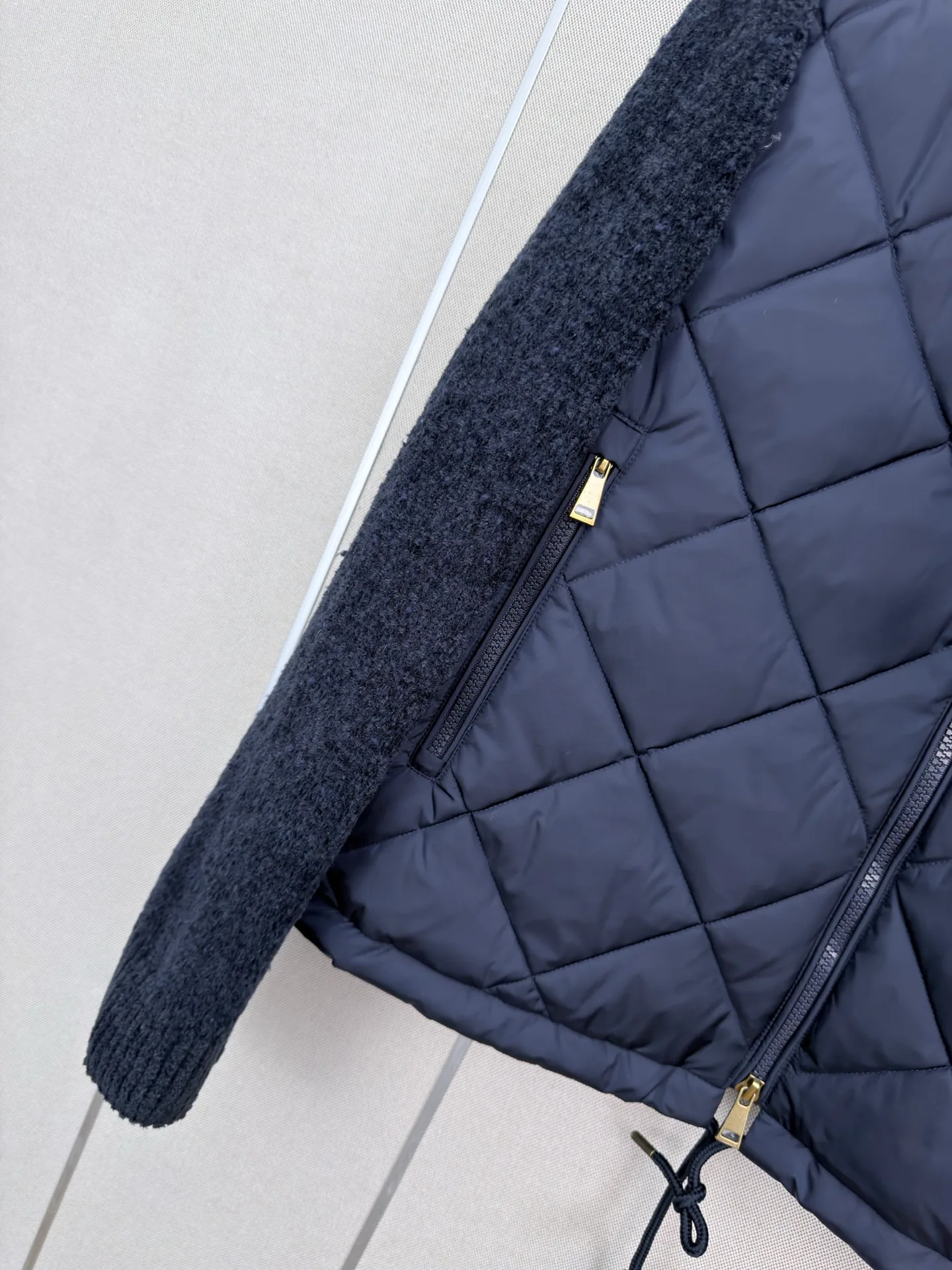 Women's Jackets And Down Jackets MONCLER 18203545
