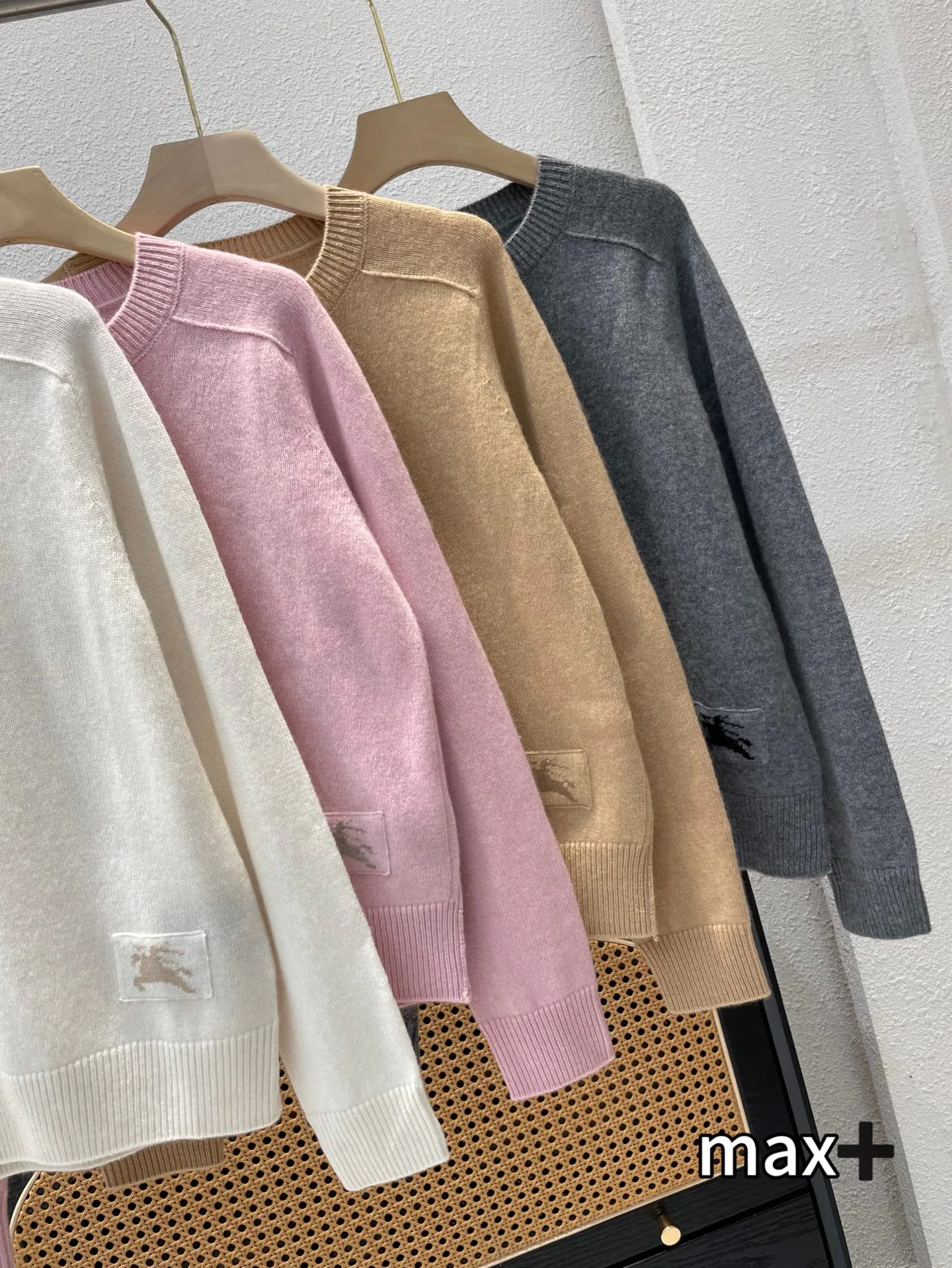 Women's Jumpers And Sweaters BURBERRY 18106682