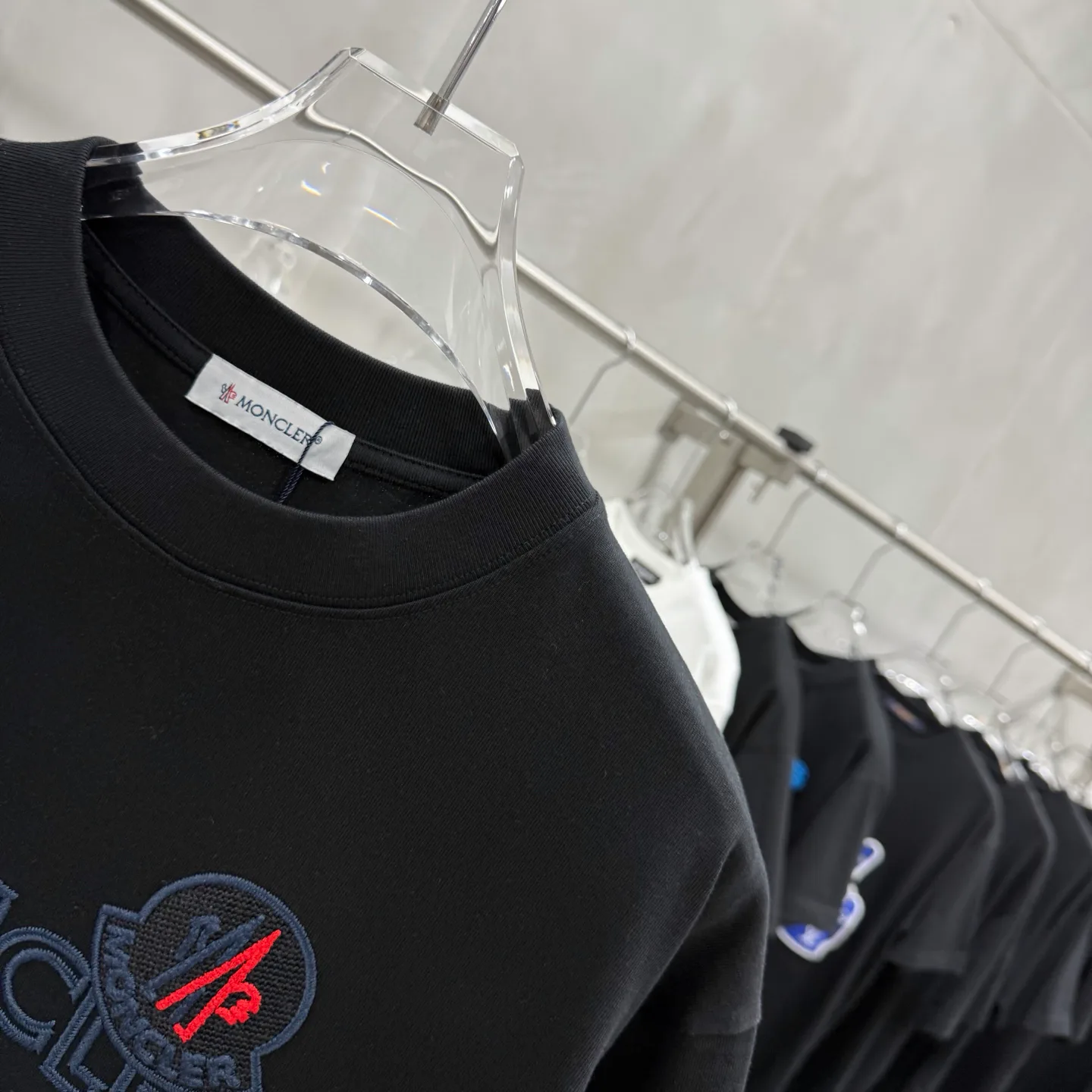 Men's T-Shirts MONCLER 18368632