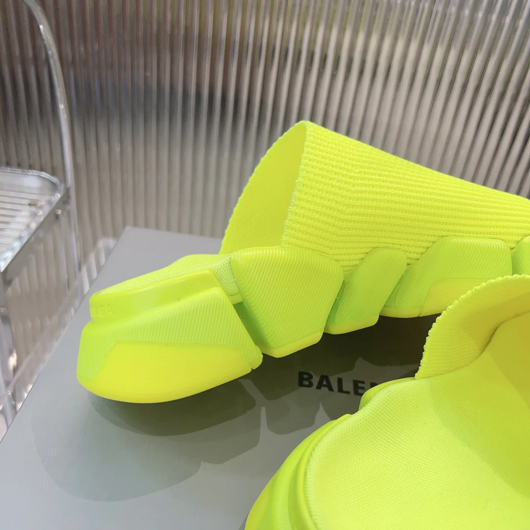 Women's Flip-Flops BALENCIAGA 17182660