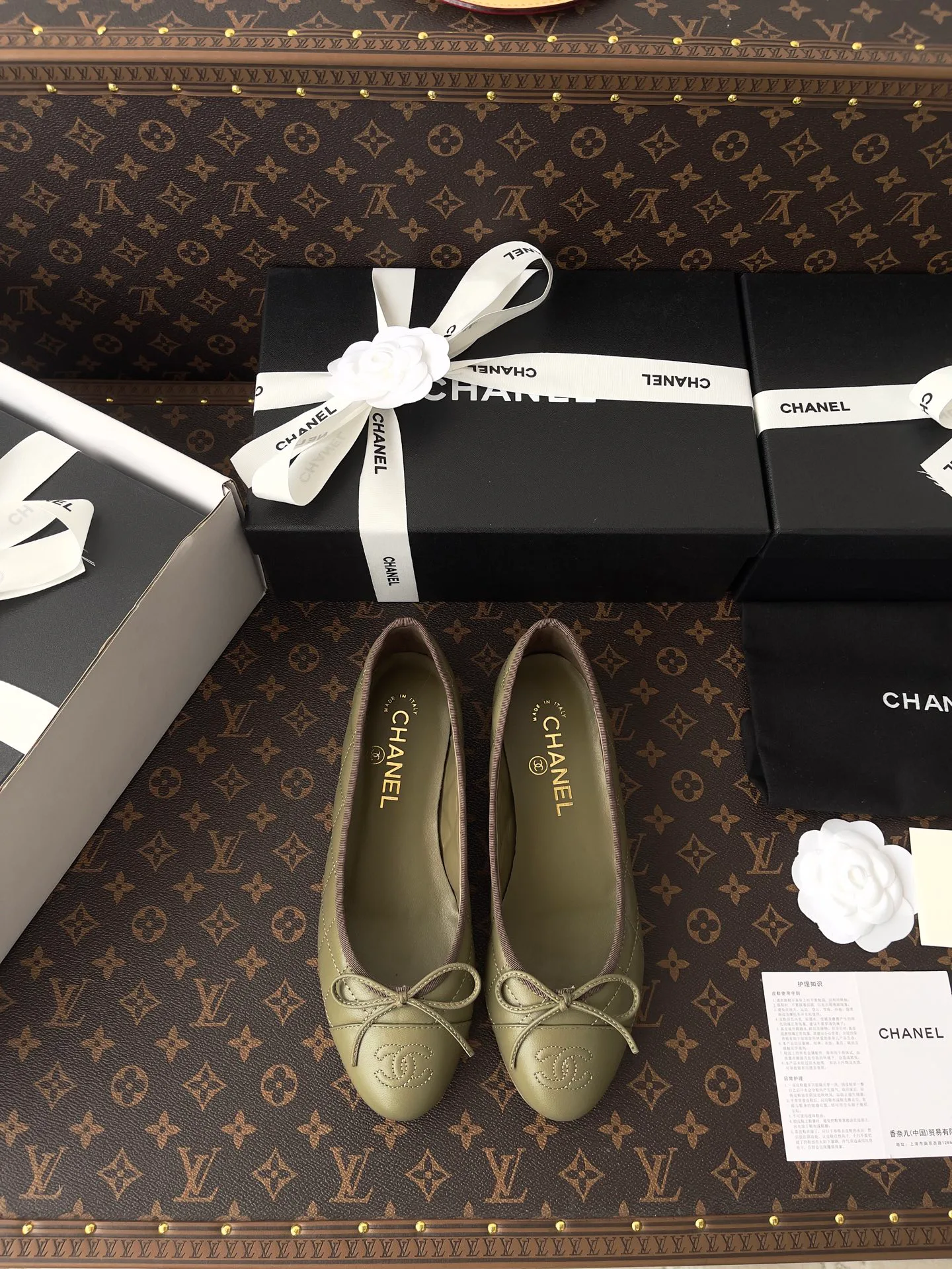 Women's Ballet Flats CHANEL 18153009