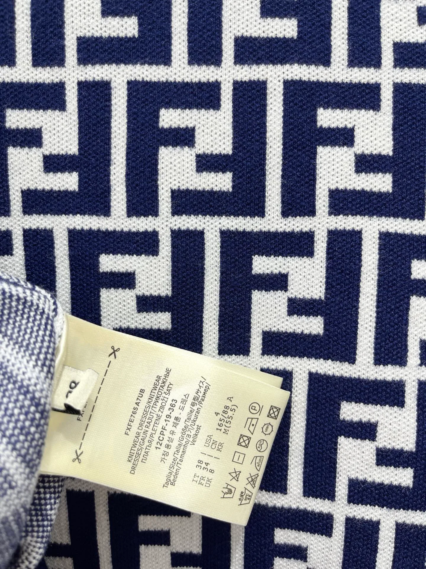 Women's Jumpers And Sweaters FENDI 18211655