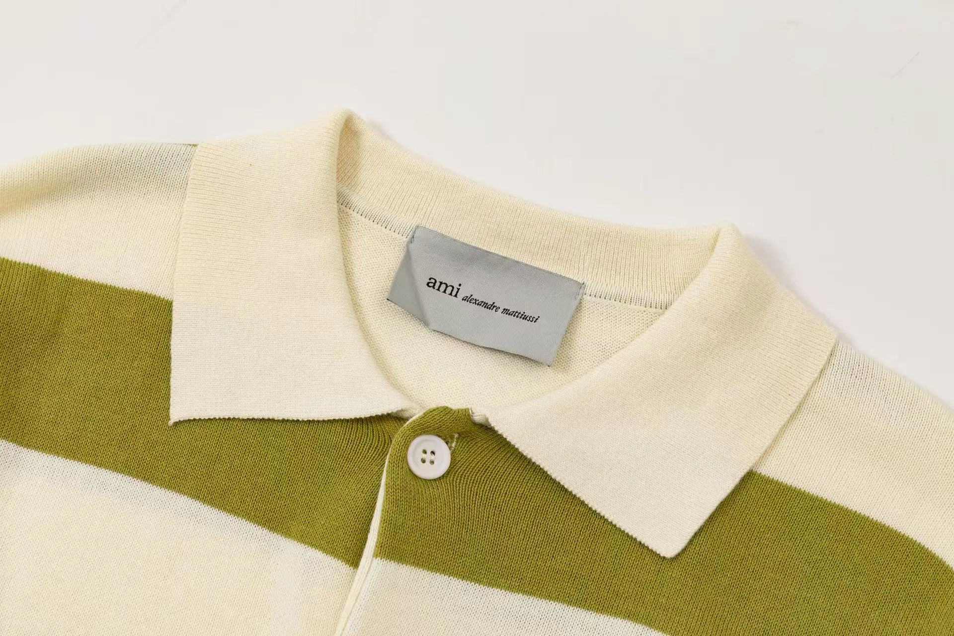 Men's Jumpers And Sweaters AMI PARIS 18032870