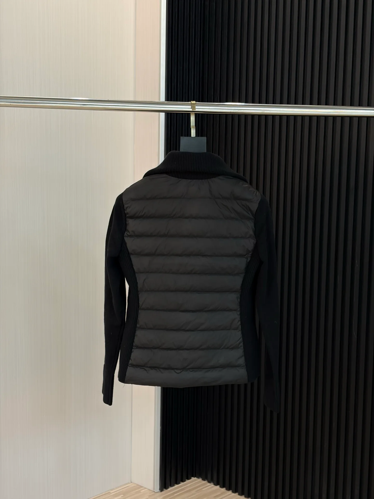Куртки И Пуховики Женские Moncler 18600016