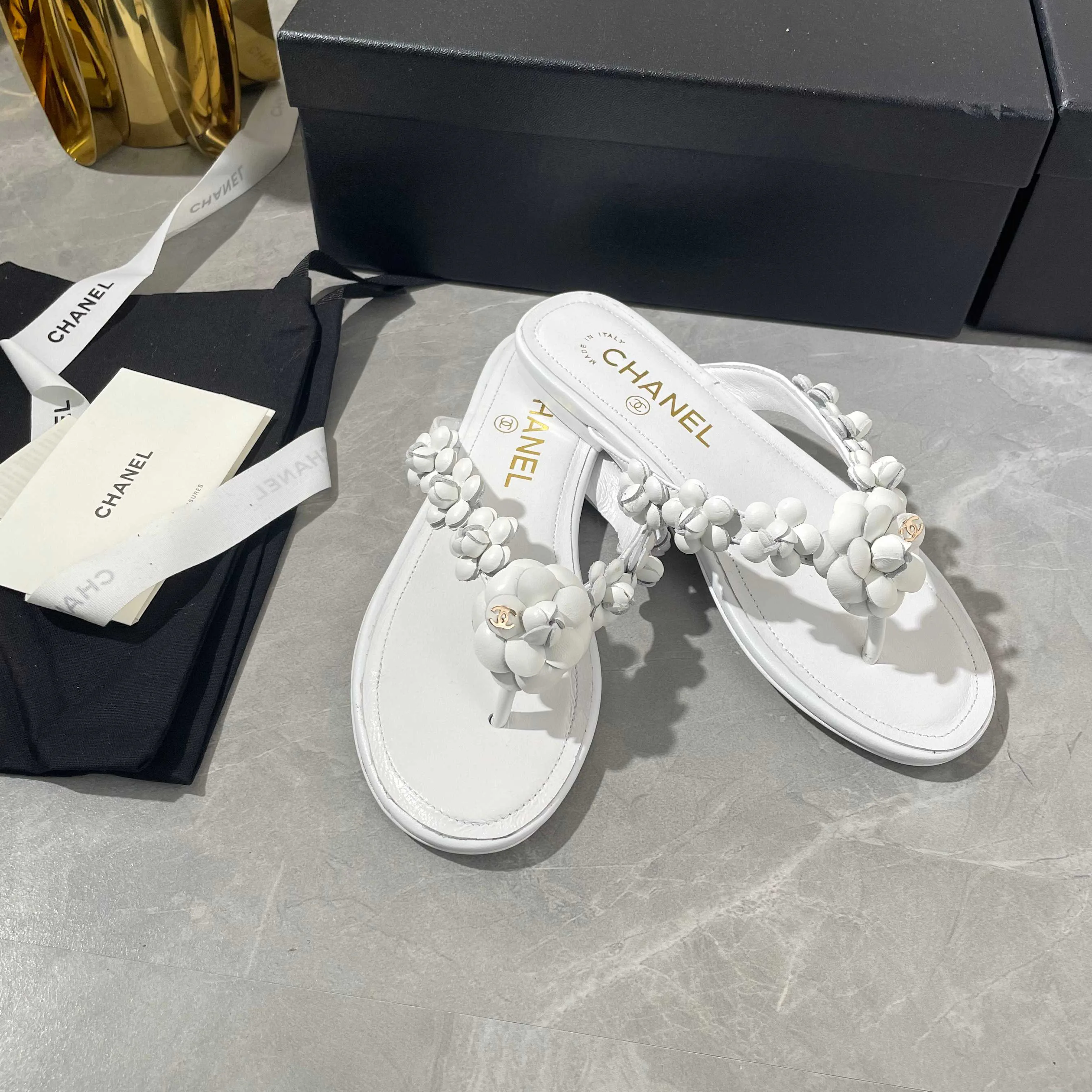 Women's Flip-Flops CHANEL 17947067
