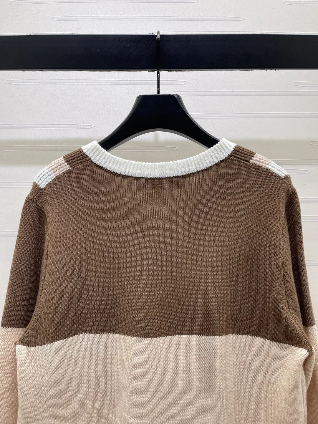 Women's Jumpers And Sweaters VALENTINO 18140973