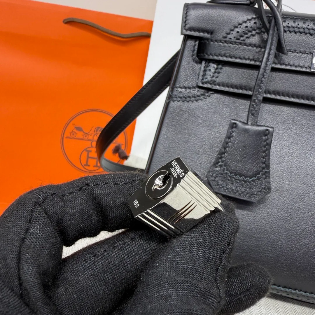 Women's Classic Handbags HERMES 18394568
