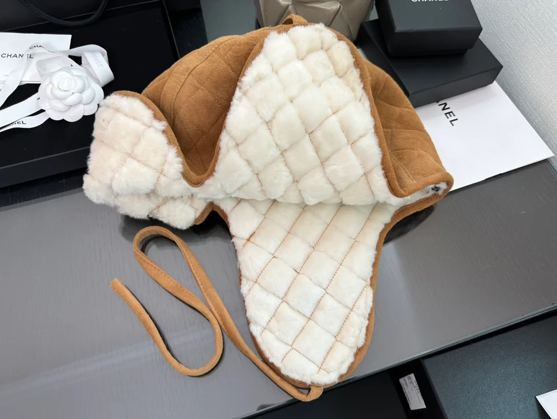 Hats CHANEL 18347658