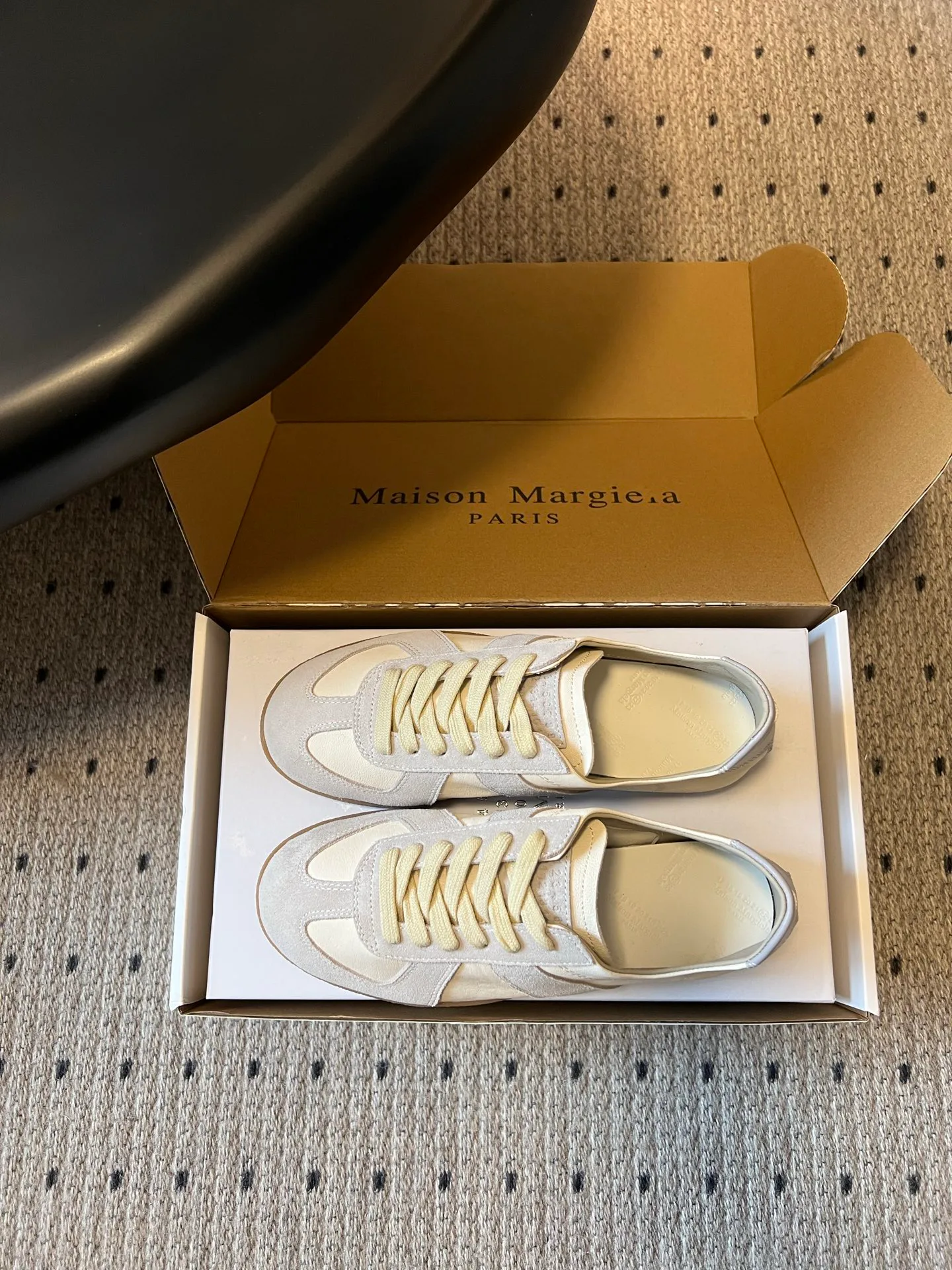 Women's Sneakers MAISON MARGIELA 17686625