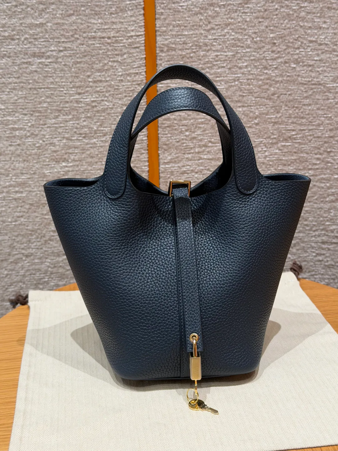Women's Classic Handbags HERMES 17941972