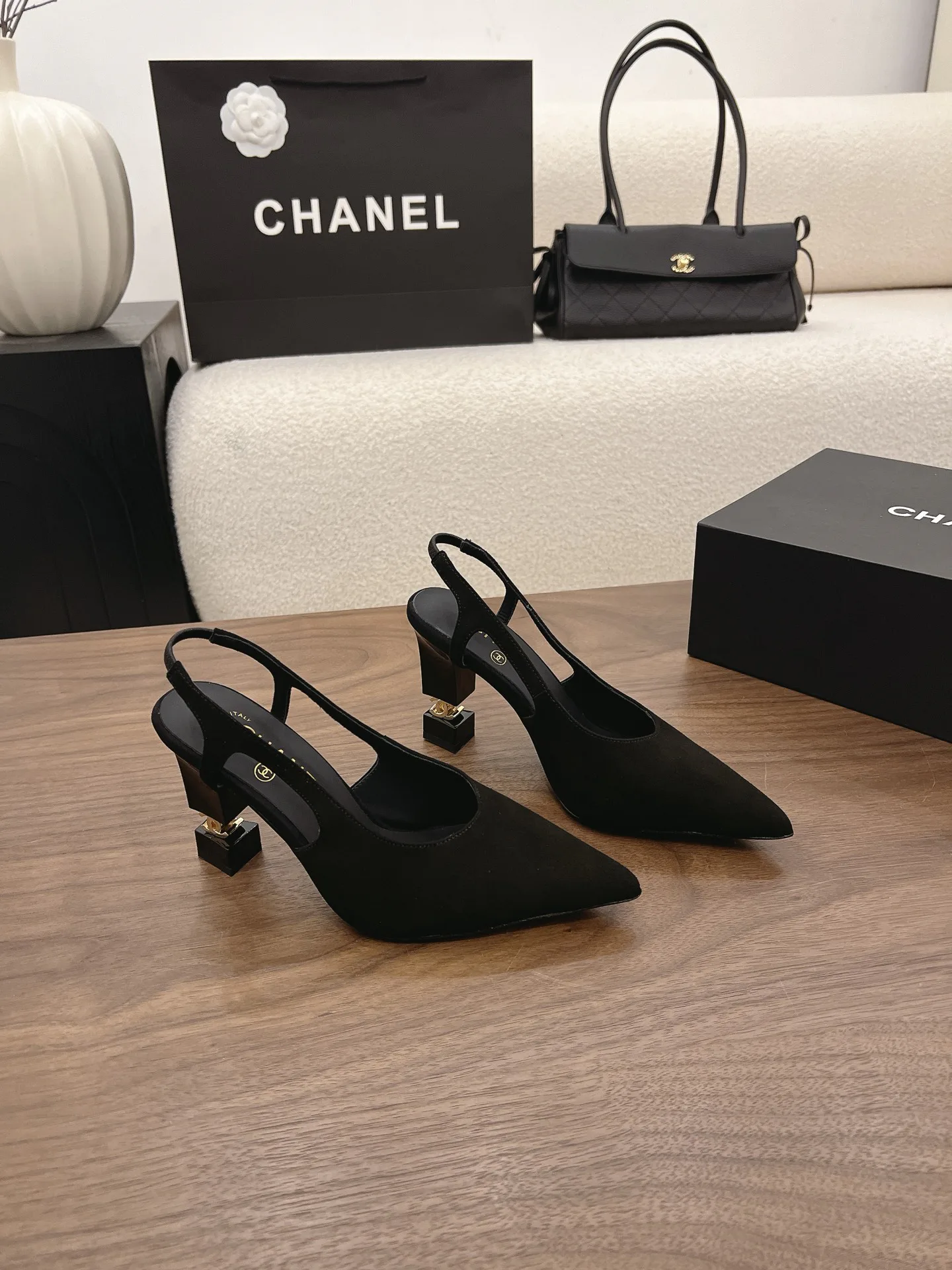 Women's Heels CHANEL 16931469