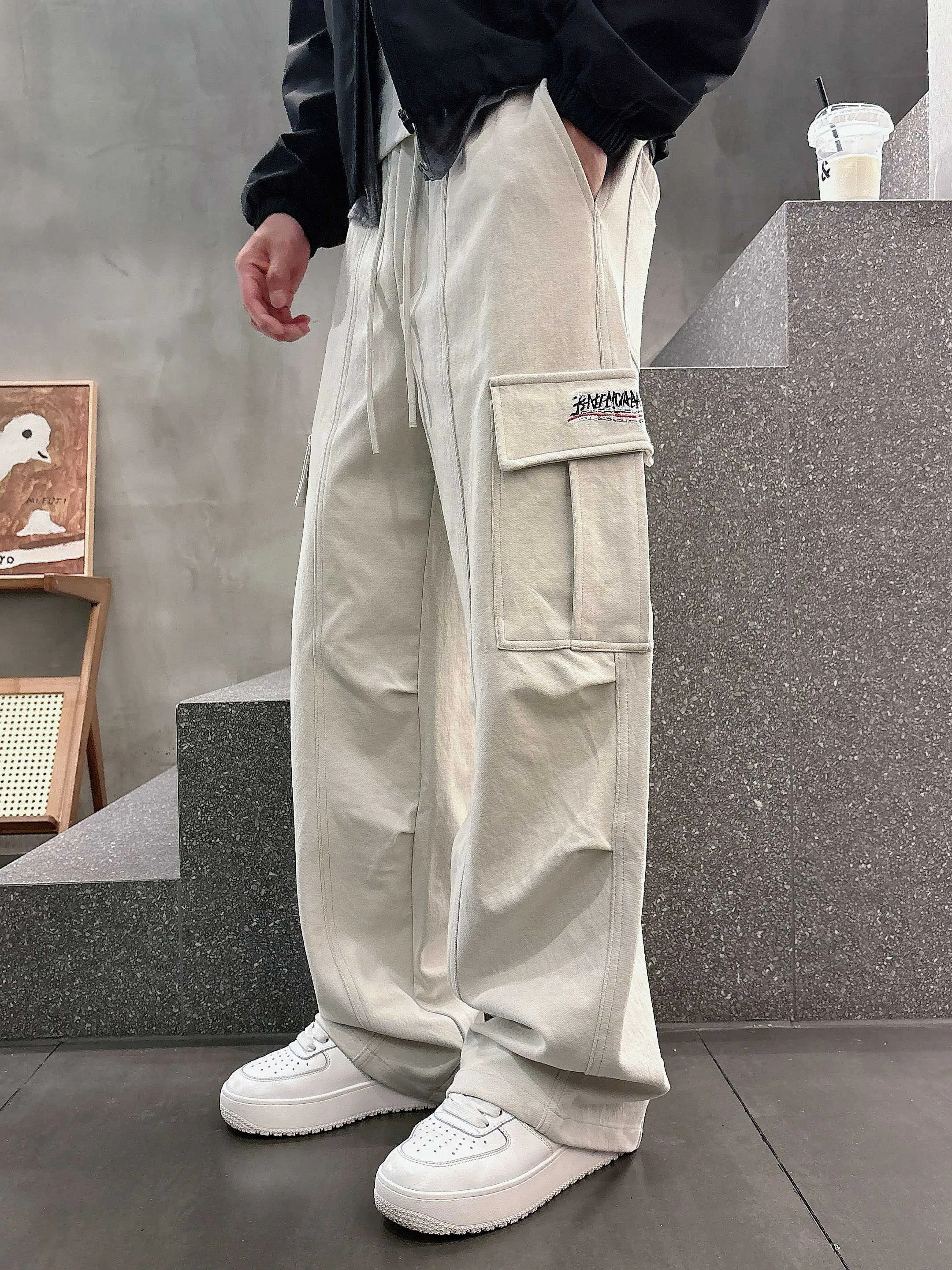 Men's Trousers BALENCIAGA 18368676