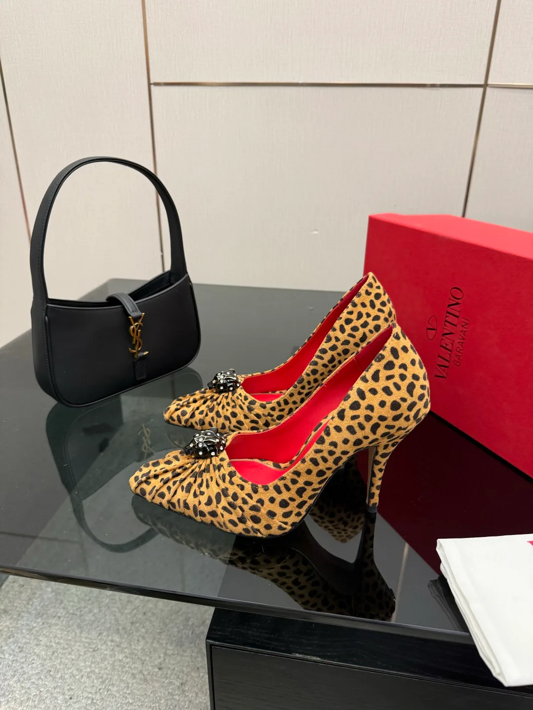Women's Heels VALENTINO 17467435