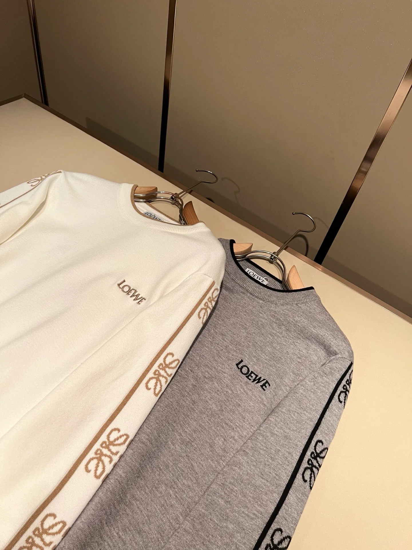 Men's Jumpers And Sweaters LOEWE 18395696