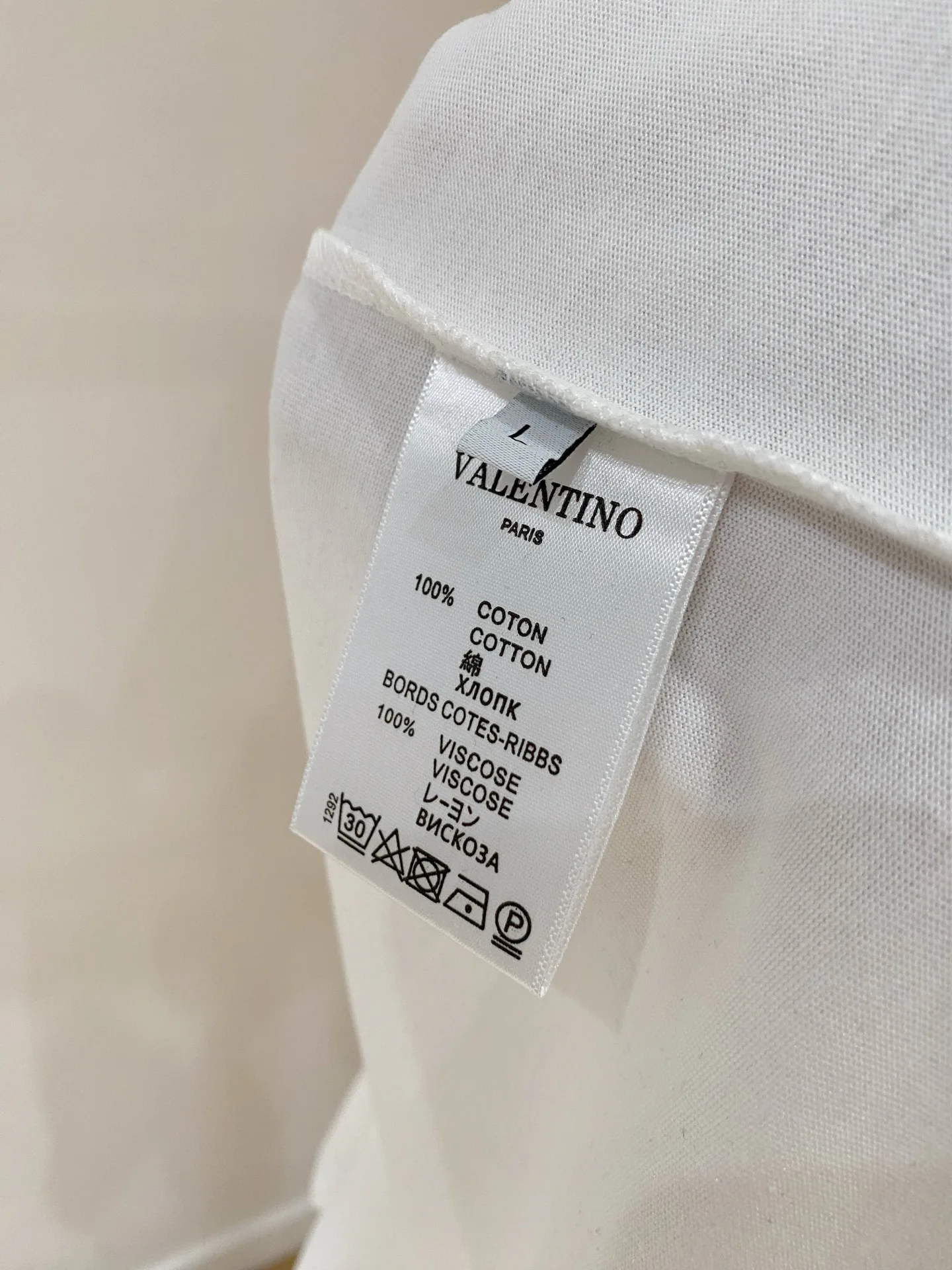 Men's T-Shirts VALENTINO 17803786