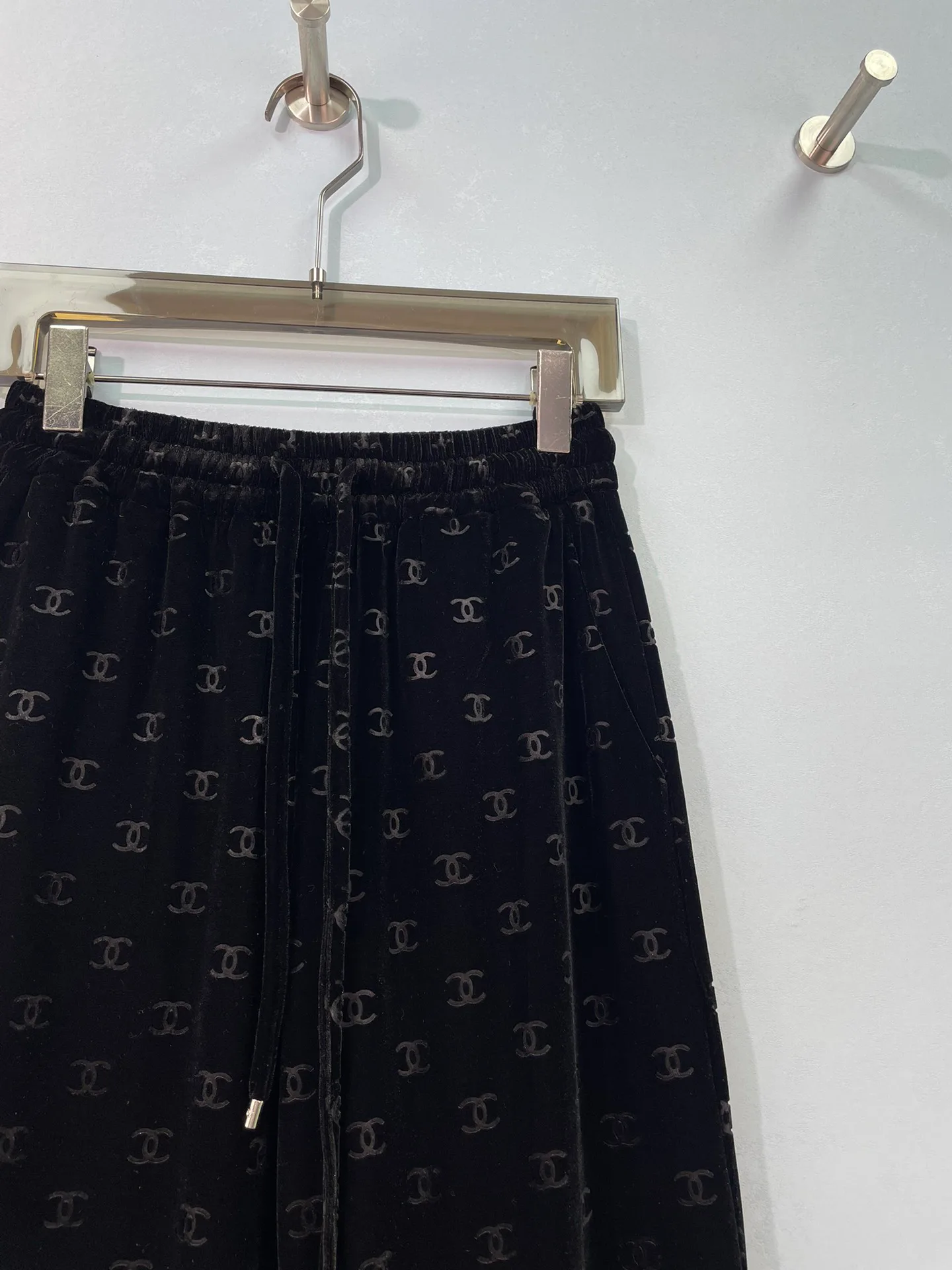 Women's Trousers CHANEL 18308609