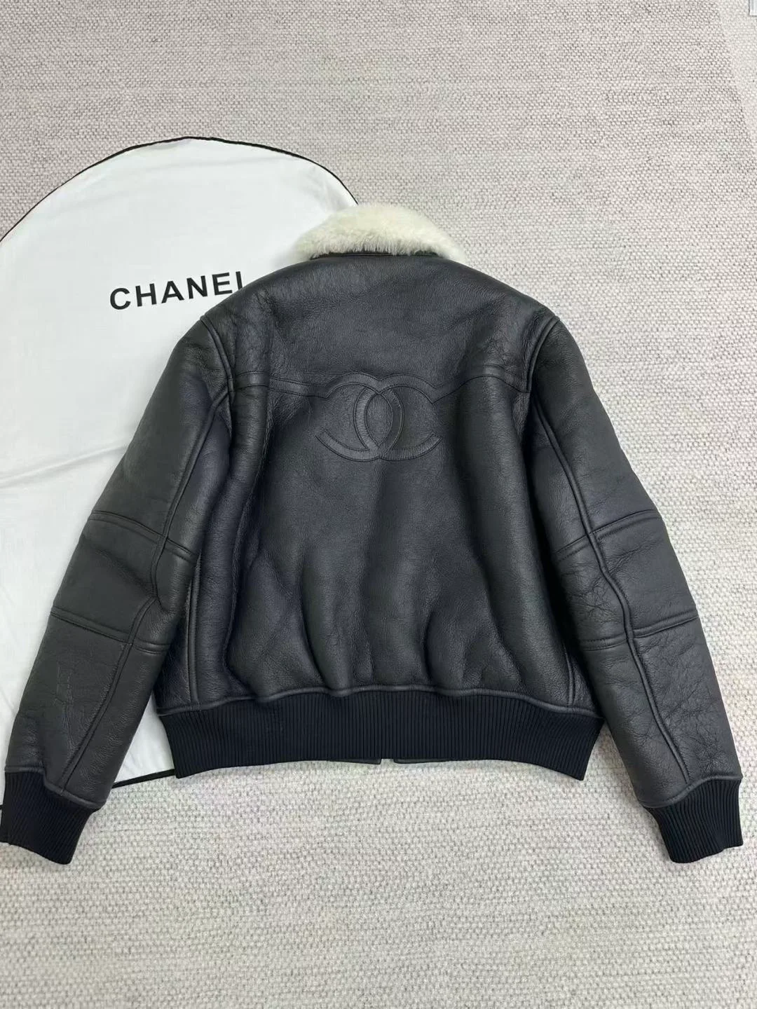 Women's Leather Jackets And Sheepskin Coats CHANEL 18363158