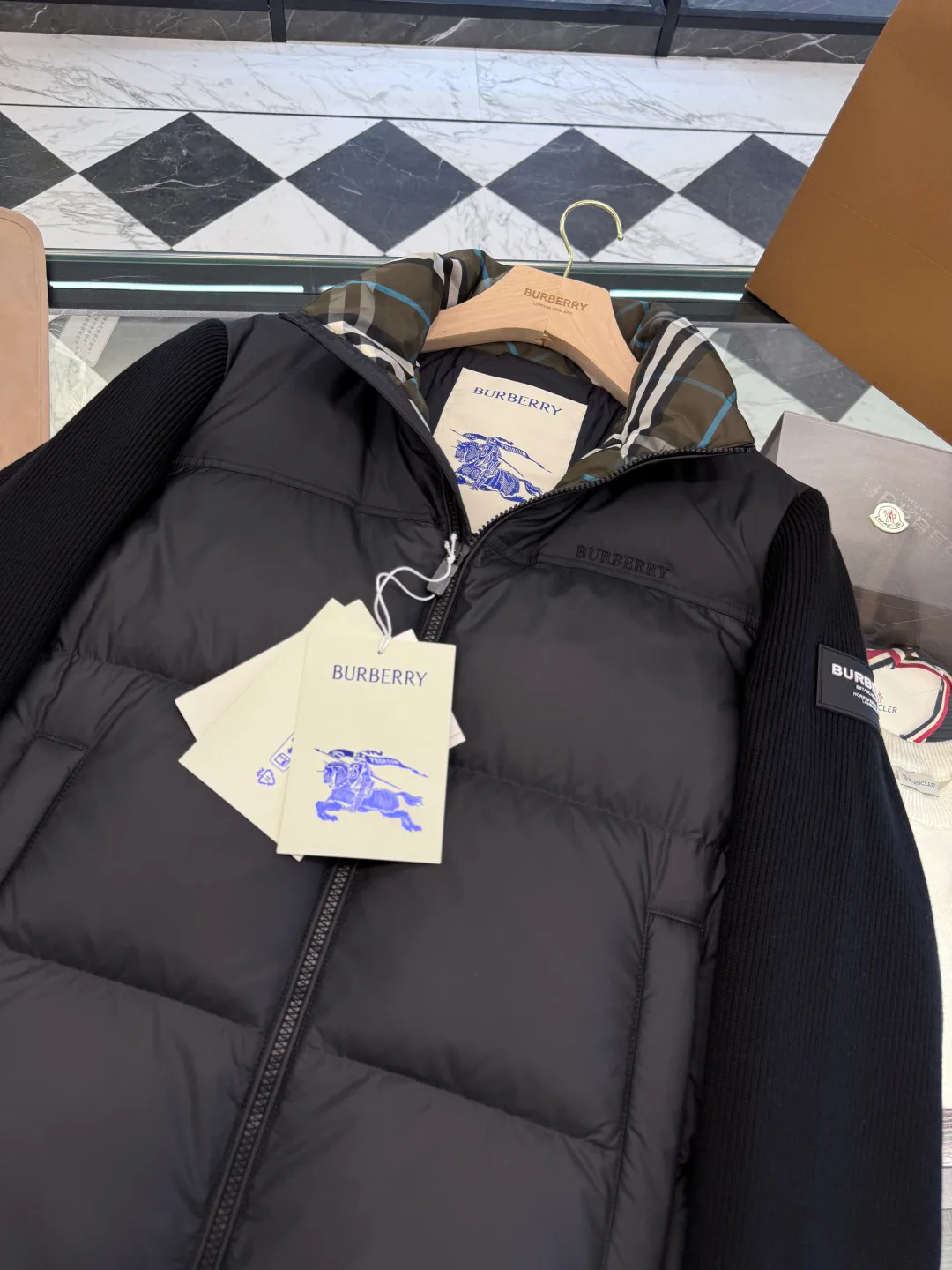 Women's Jackets And Down Jackets BURBERRY 18007672