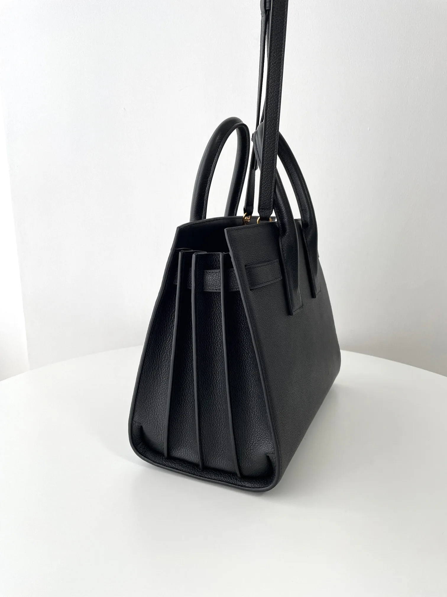 Классические Сумки Женские Saint Laurent 18620044