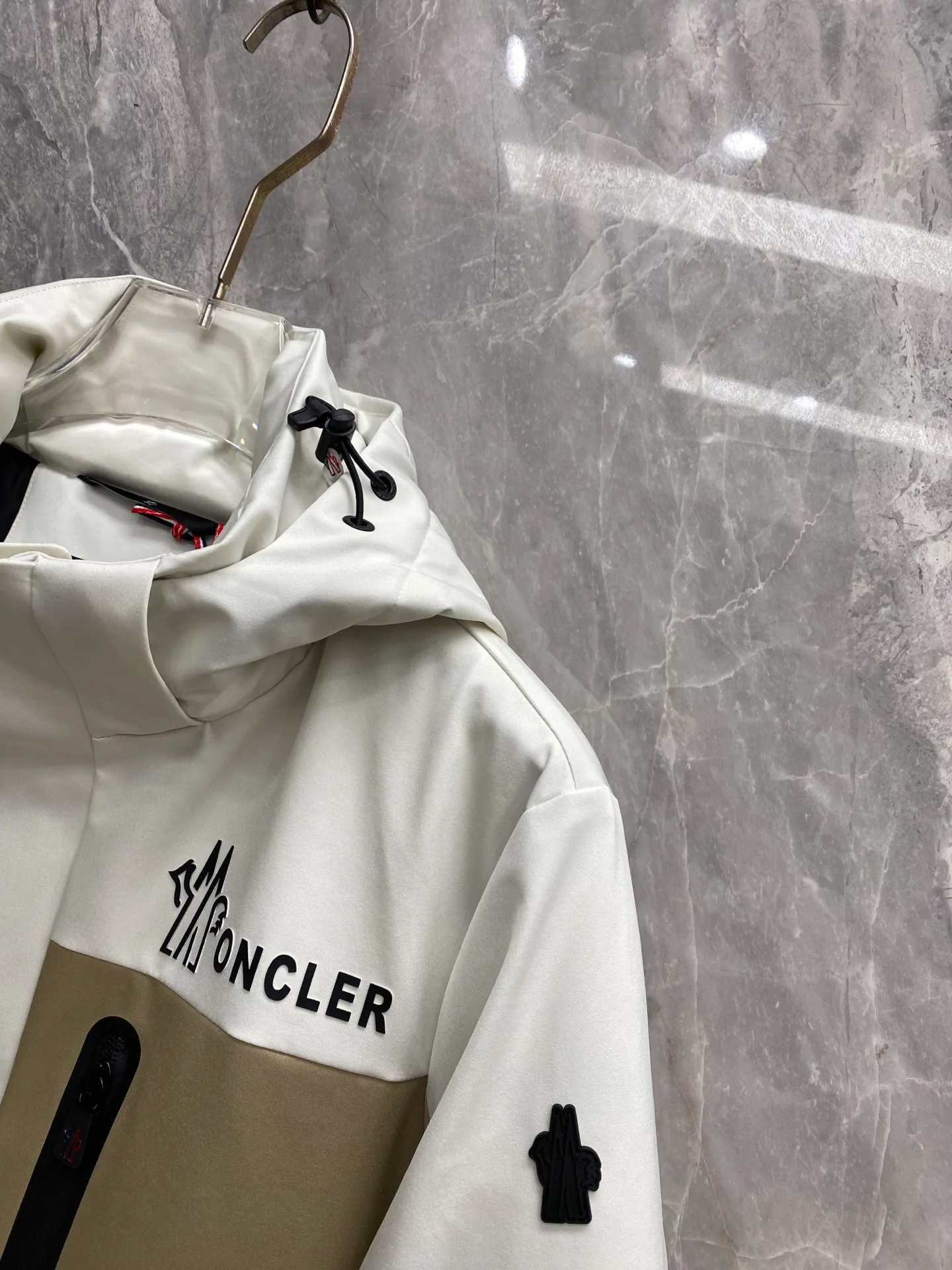 Men's Jackets And Down Jackets MONCLER 18348632