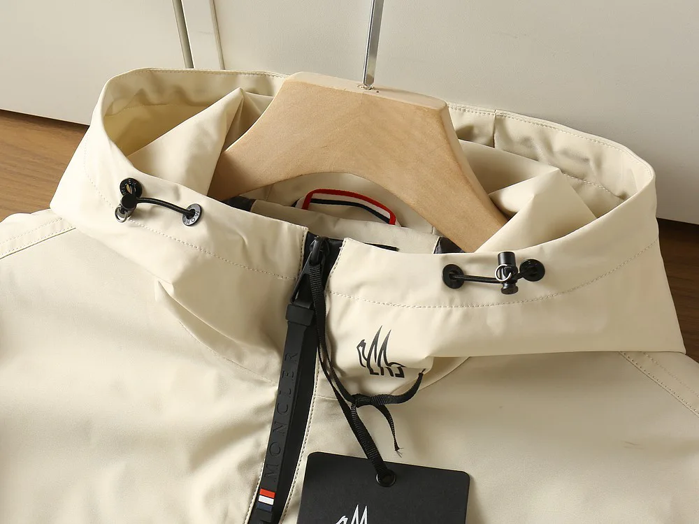 Men's Jackets And Down Jackets MONCLER 17410568