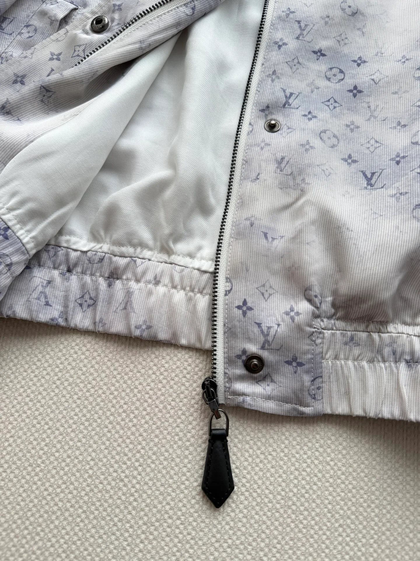 Women's Jackets And Down Jackets LOUIS VUITTON 17307669