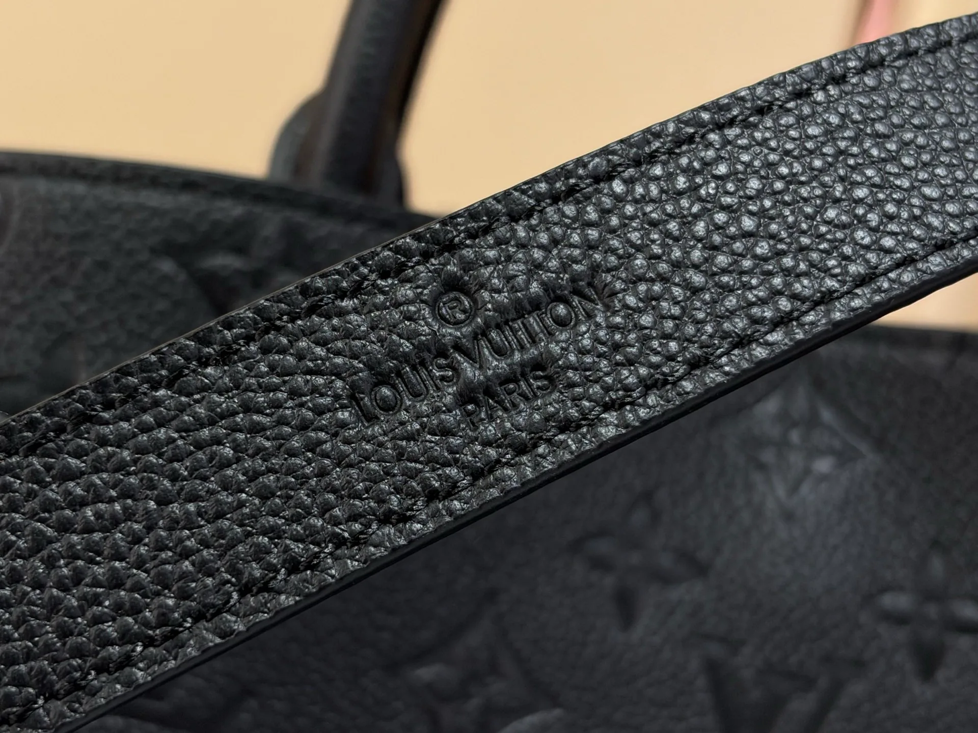 Women's Classic Handbags LOUIS VUITTON 18240333
